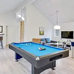 Luxury House With - By Traum Дом отдыха