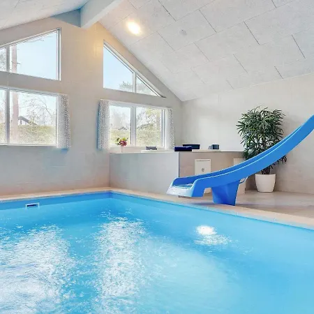Luxury House With * Bøtø By