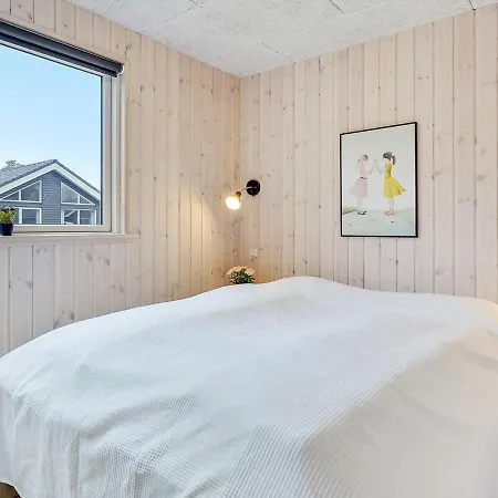 Luxury House With * Bøtø By