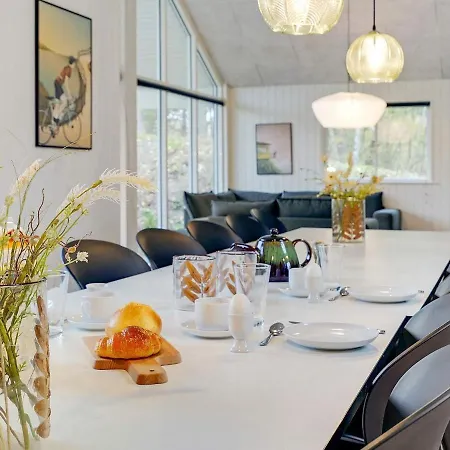 Luxury House With * Bøtø By
