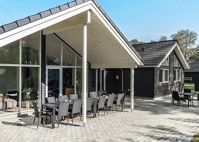 Luxury House With - By Traum Сasa de vacaciones Bøtø By